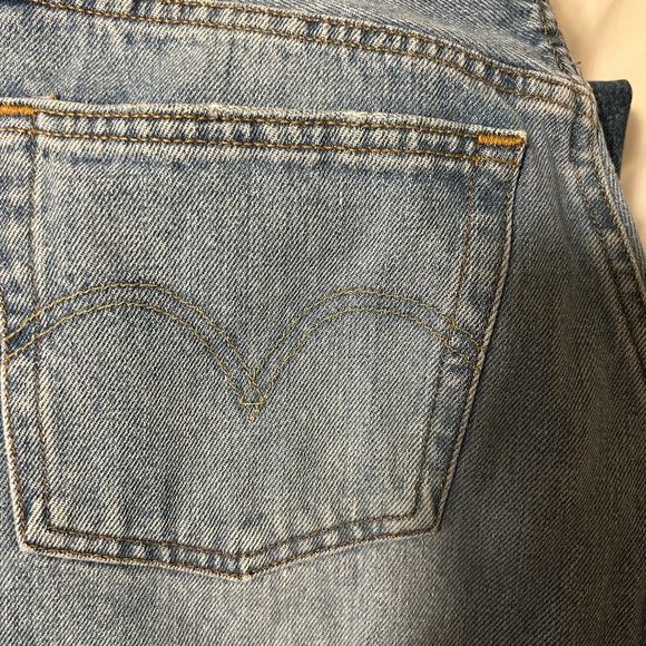 Levi Jeans - Picture 3 of 4